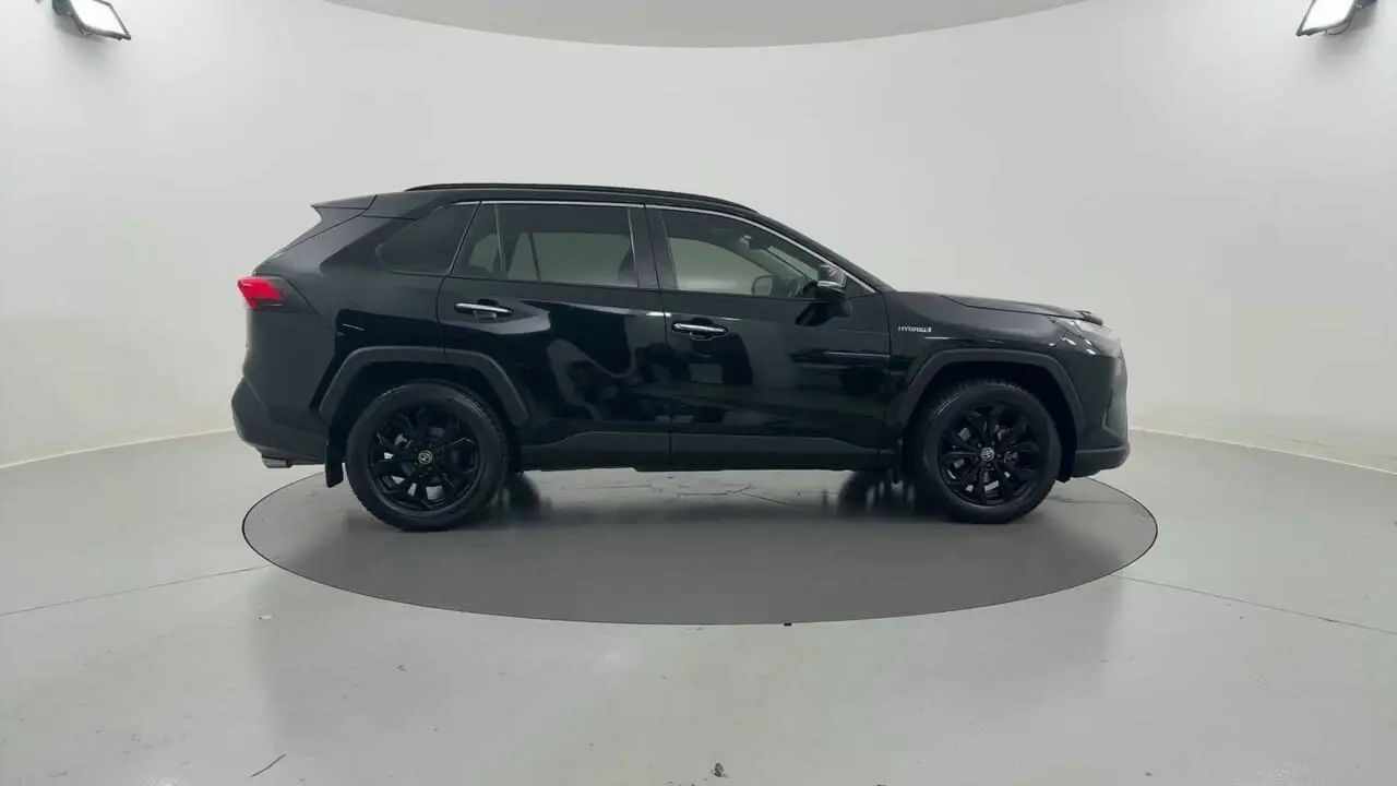 2023 Toyota RAV4 Gallery Image 7