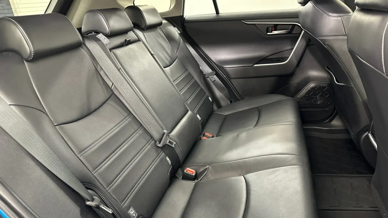 2020 Toyota RAV4 Gallery Image 14