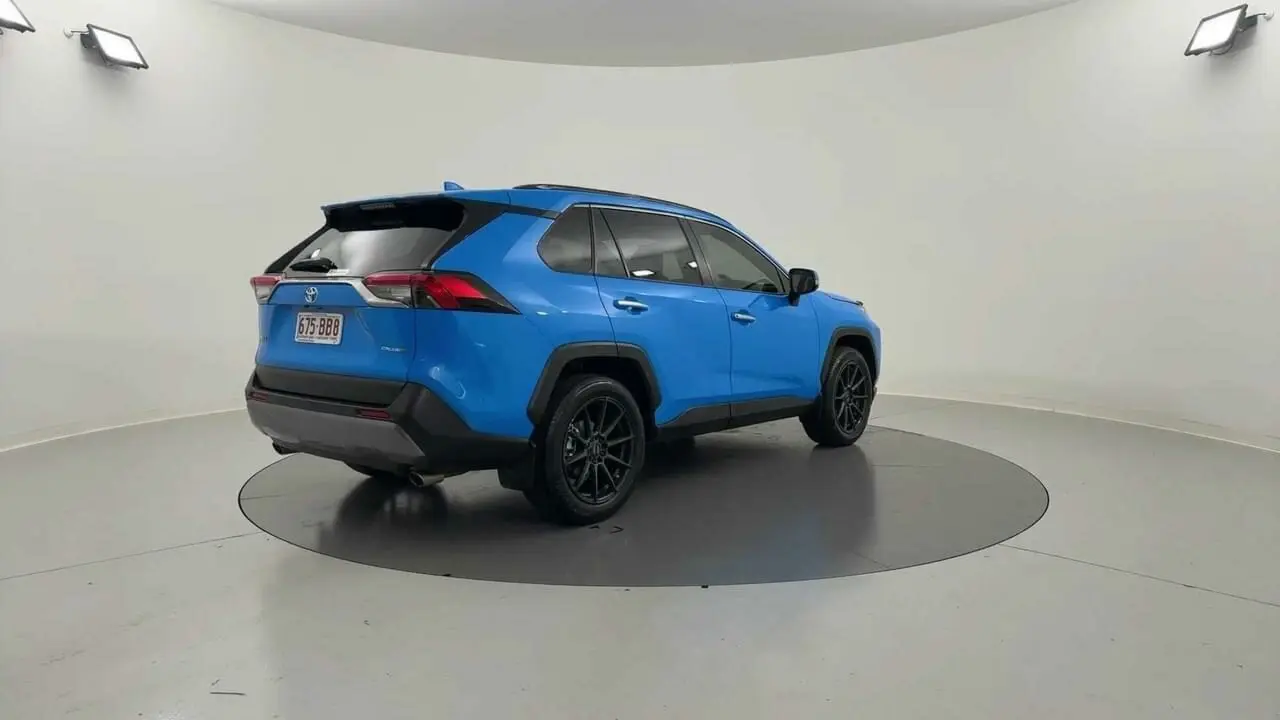 2020 Toyota RAV4 Gallery Image 5