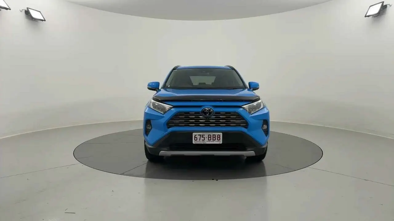 2020 Toyota RAV4 Gallery Image 8