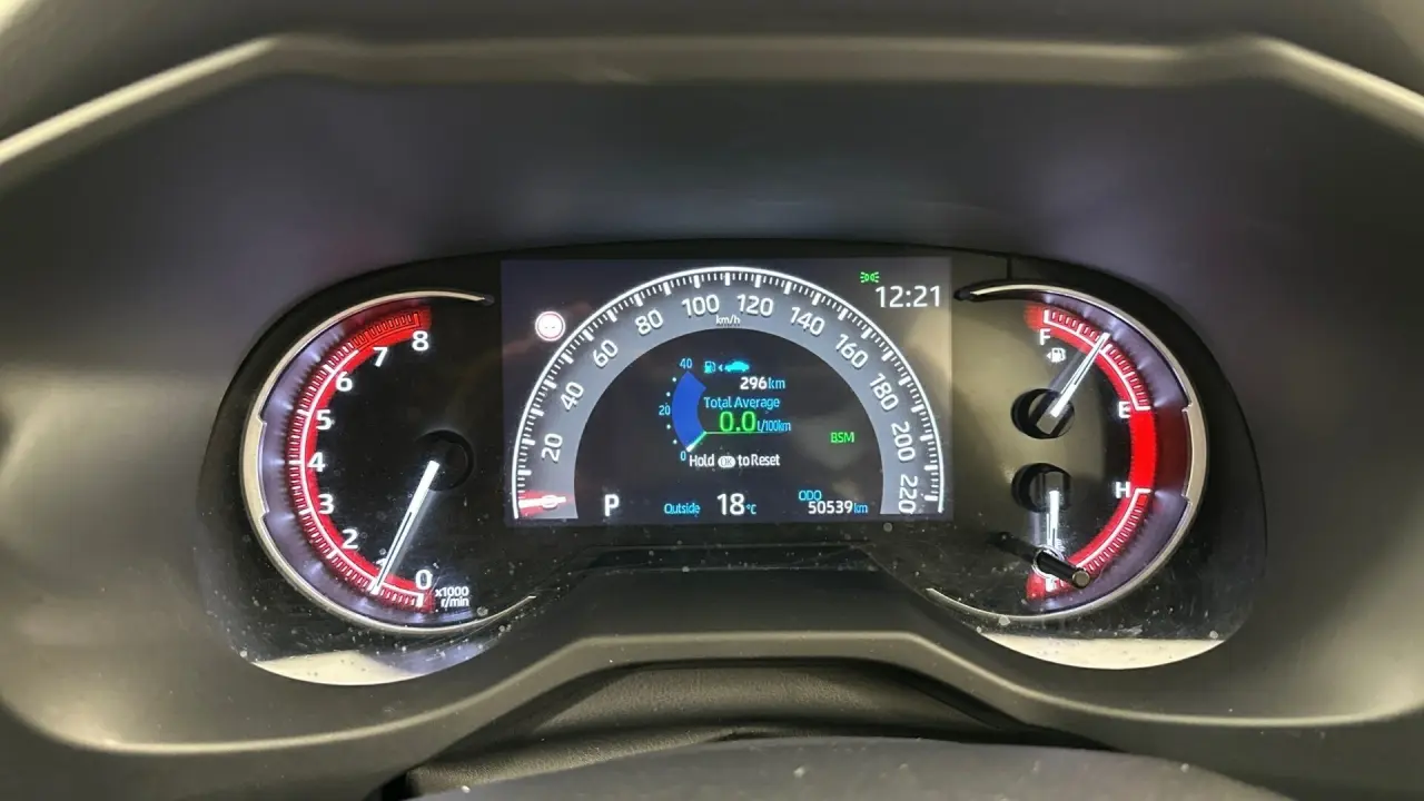2020 Toyota RAV4 Gallery Image 9