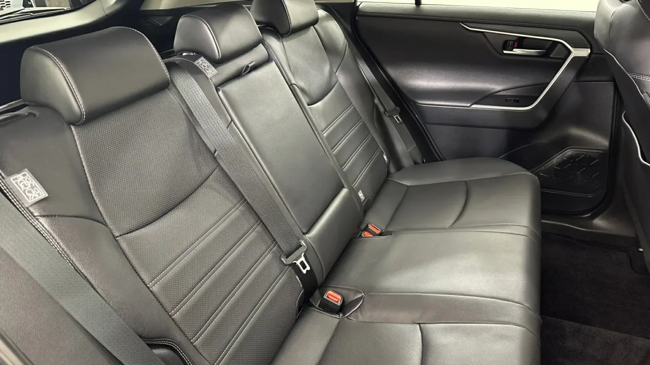 2023 Toyota RAV4 Gallery Image 18