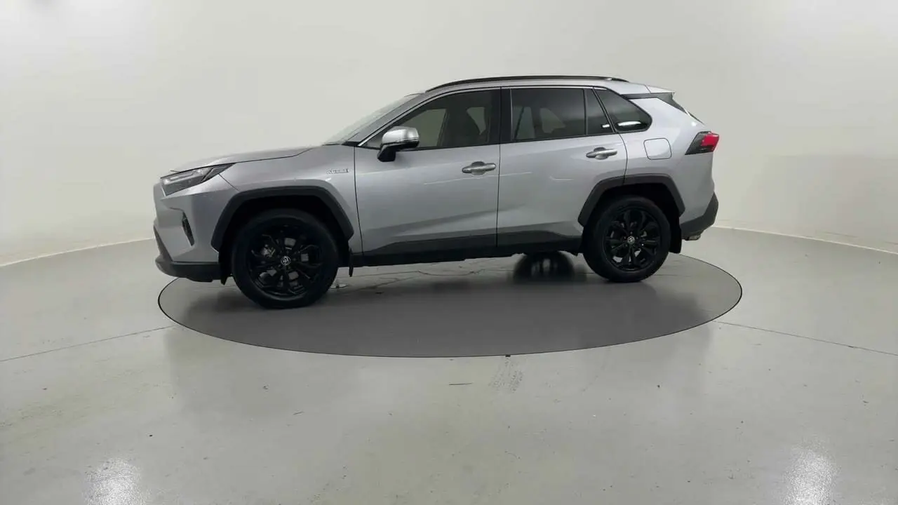 2023 Toyota RAV4 Gallery Image 3