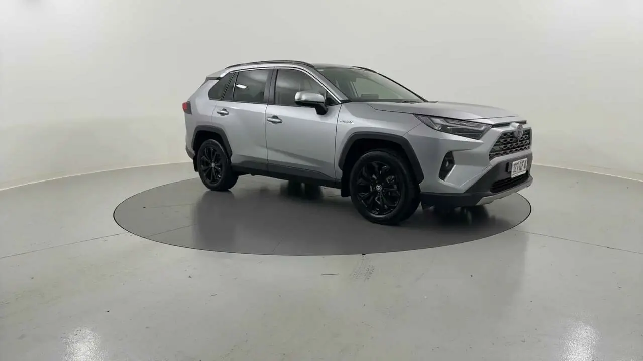 2023 Toyota RAV4 Gallery Image 8