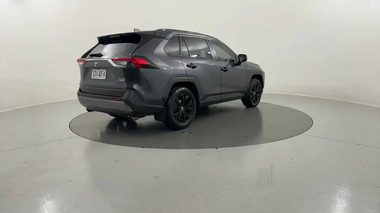 2024 Toyota RAV4 Gallery Image 6