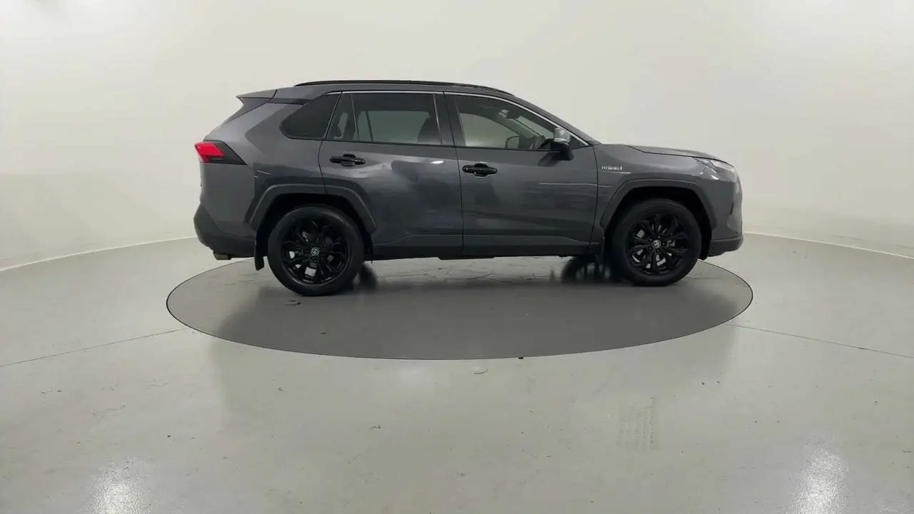 2024 Toyota RAV4 Gallery Image 7