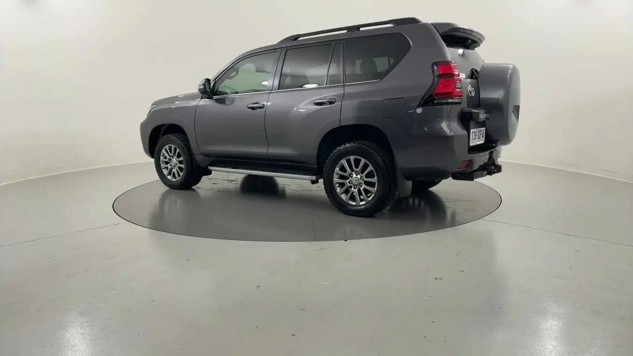 2019 Toyota Landcruiser Prado Gallery Image 4