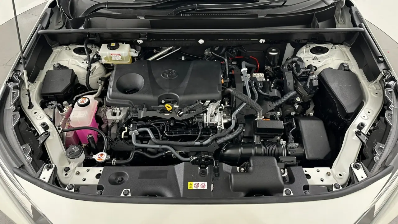 2021 Toyota RAV4 Gallery Image 18