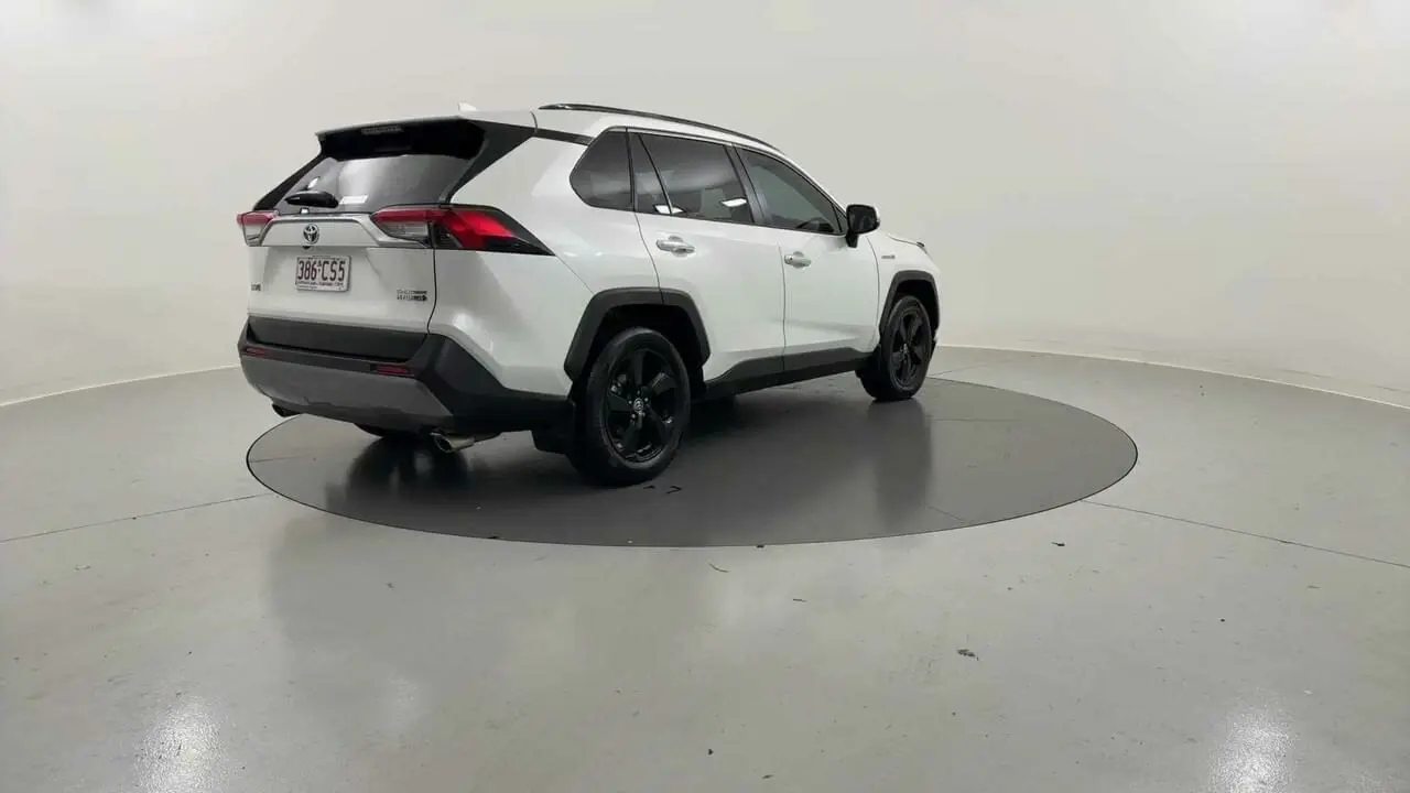 2021 Toyota RAV4 Gallery Image 5