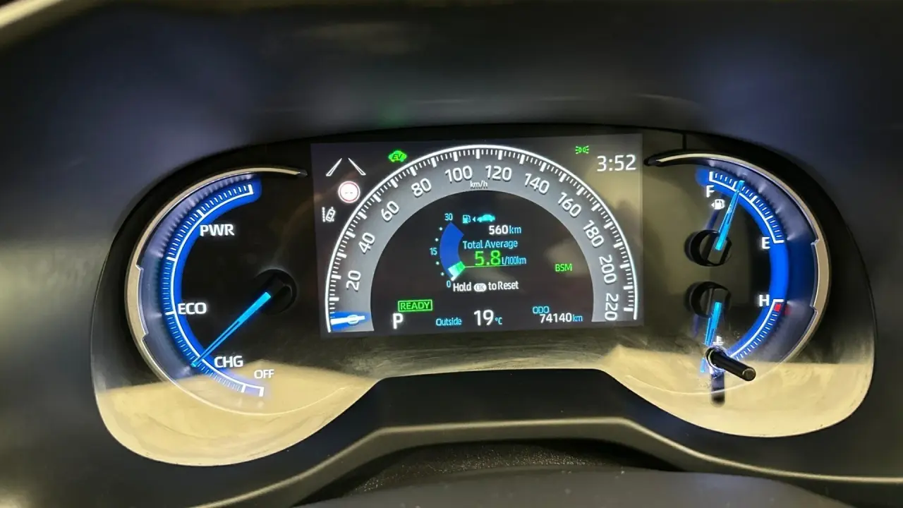 2021 Toyota RAV4 Gallery Image 9