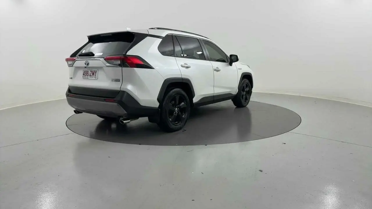 2020 Toyota RAV4 Gallery Image 5