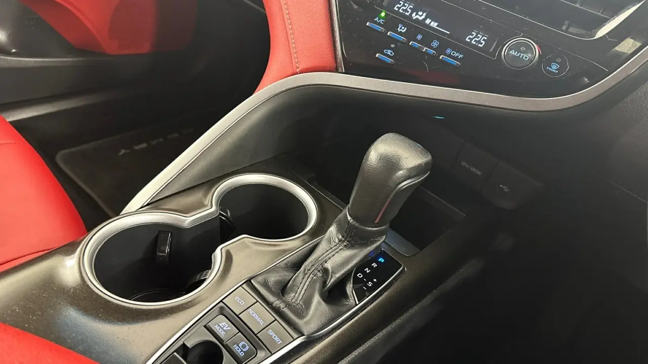 2022 Toyota Camry Gallery Image 16