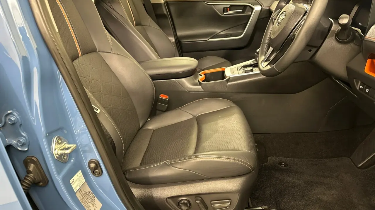2024 Toyota RAV4 Gallery Image 15