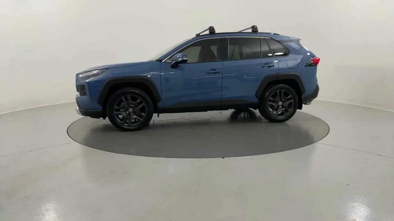 2024 Toyota RAV4 Gallery Image 2