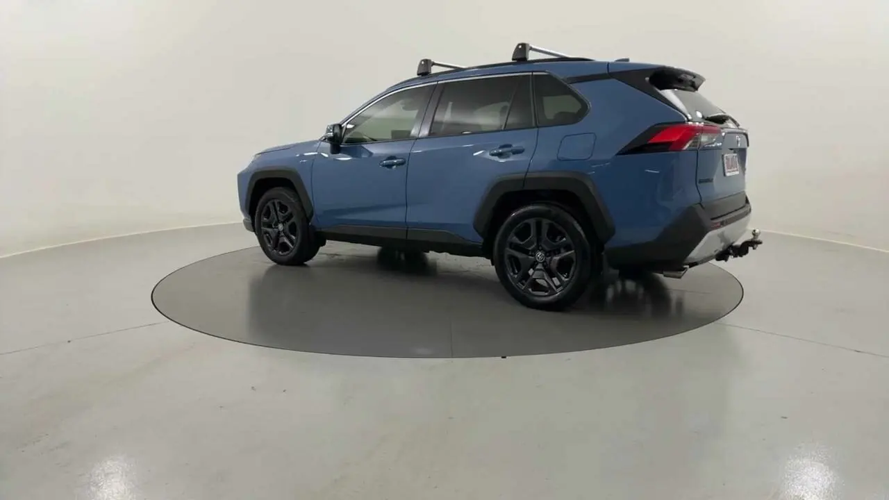 2024 Toyota RAV4 Gallery Image 3