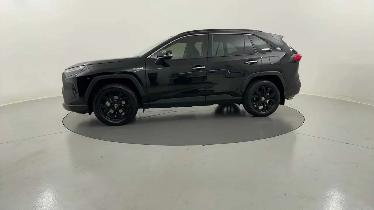 2024 Toyota RAV4 Gallery Image 2