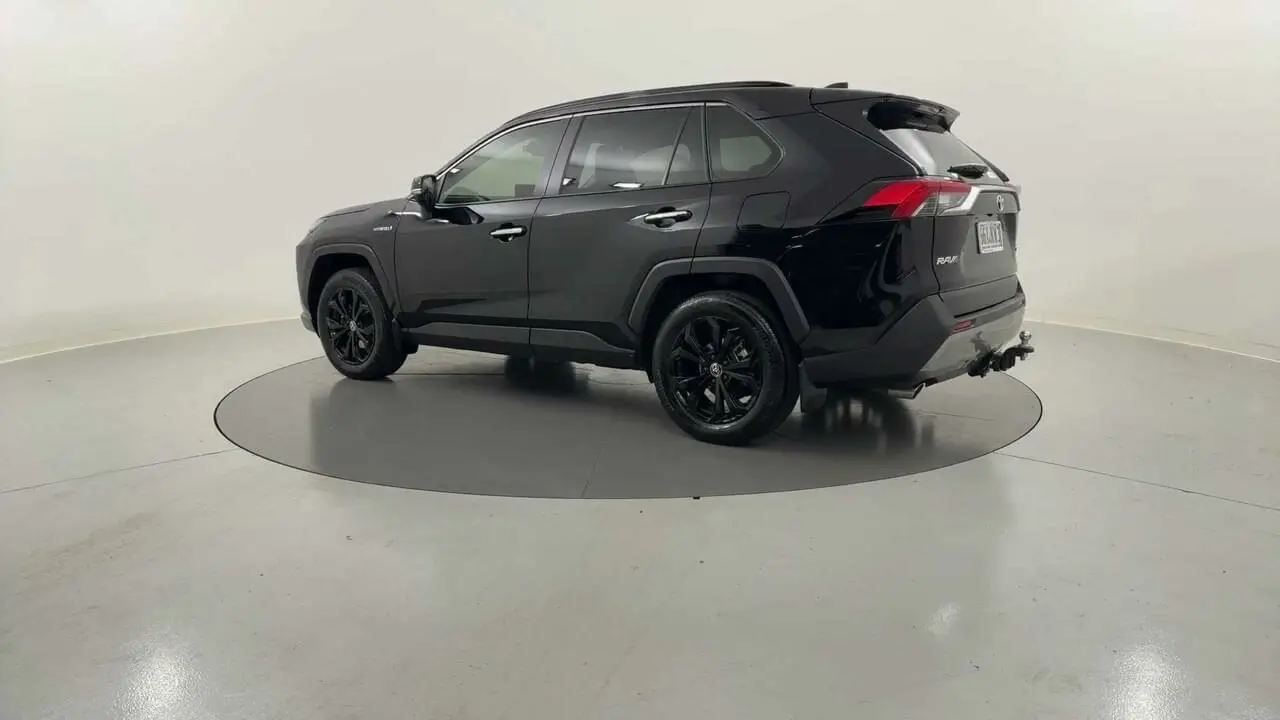 2024 Toyota RAV4 Gallery Image 3