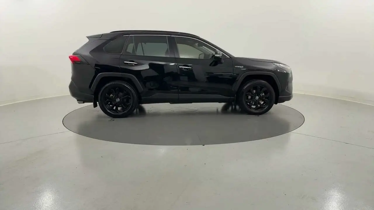 2024 Toyota RAV4 Gallery Image 6