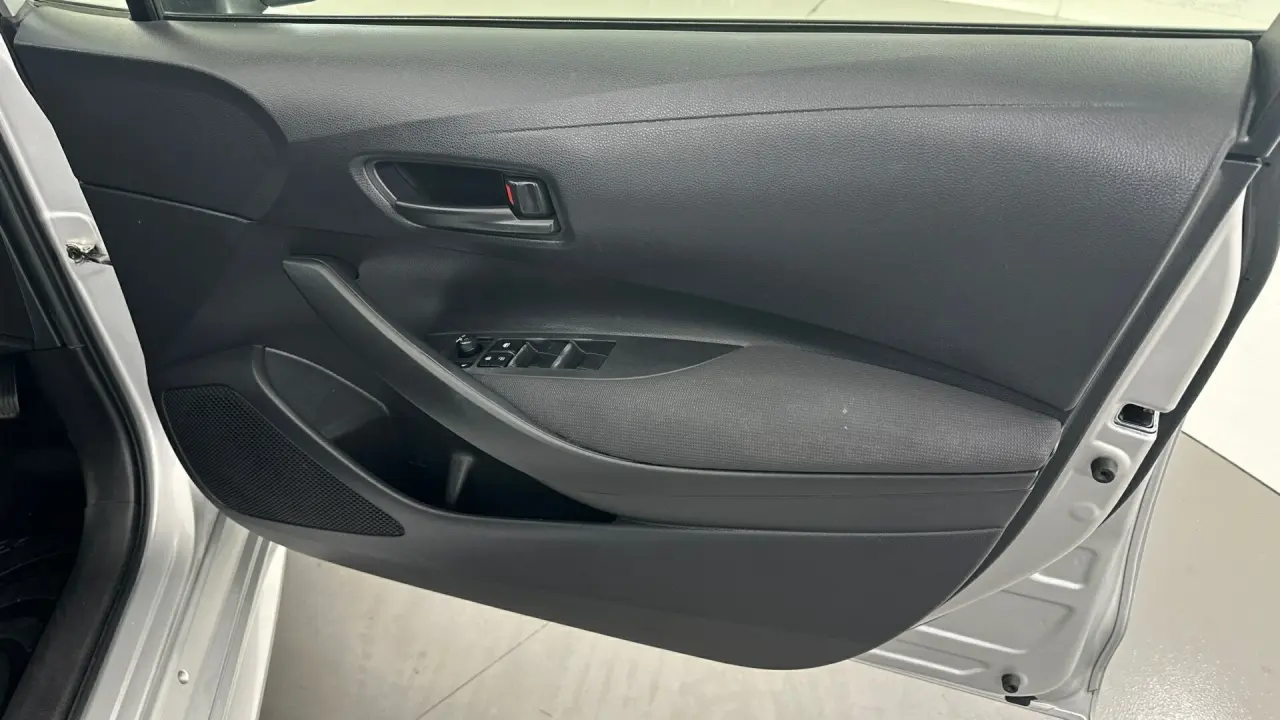 2022 Toyota Corolla Gallery Image 17