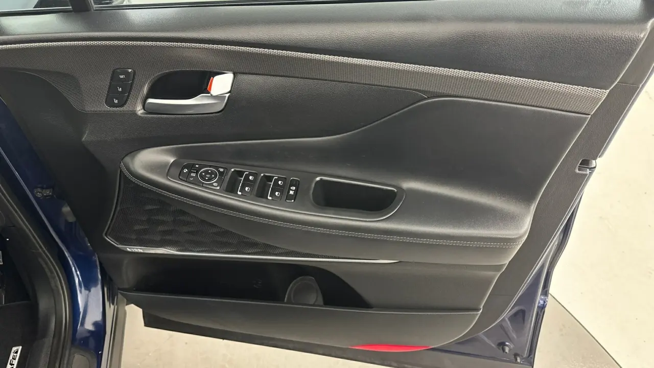2019 Hyundai Santa Fe Gallery Image 13