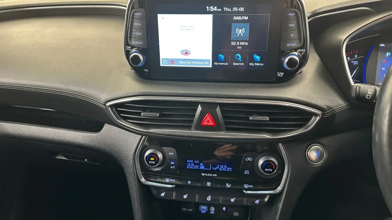 2019 Hyundai Santa Fe Gallery Image 18