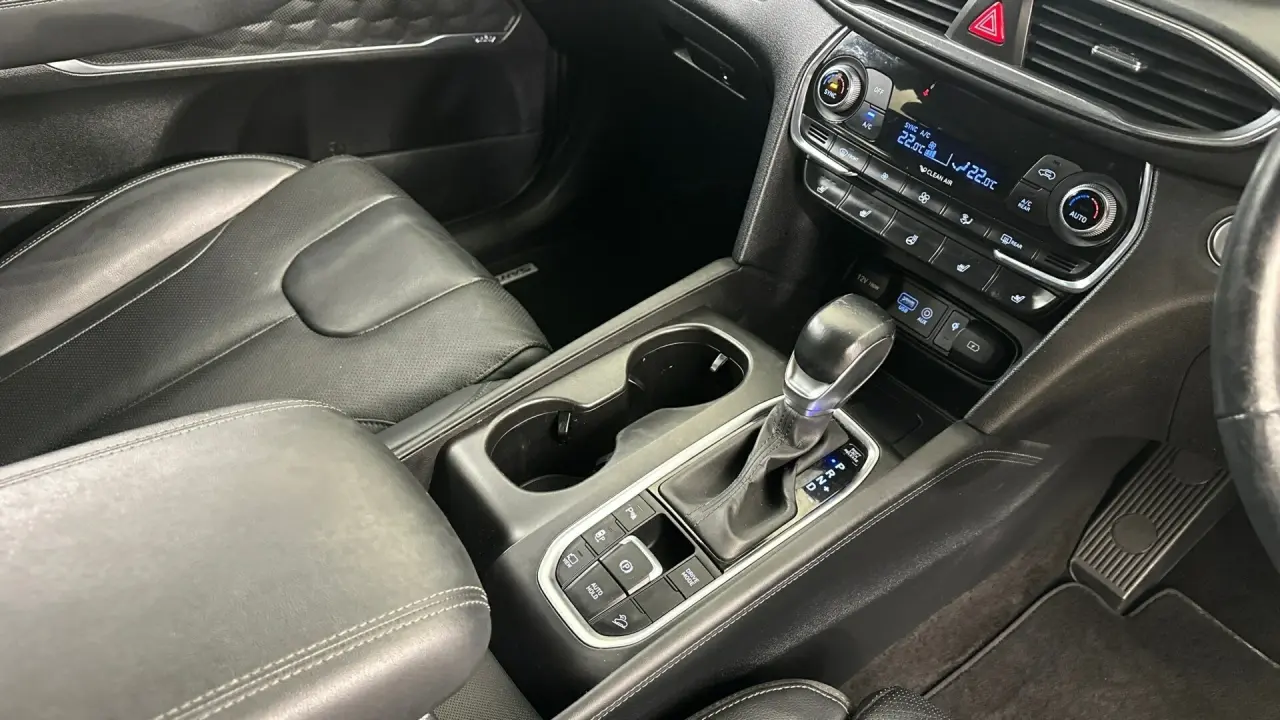 2019 Hyundai Santa Fe Gallery Image 19