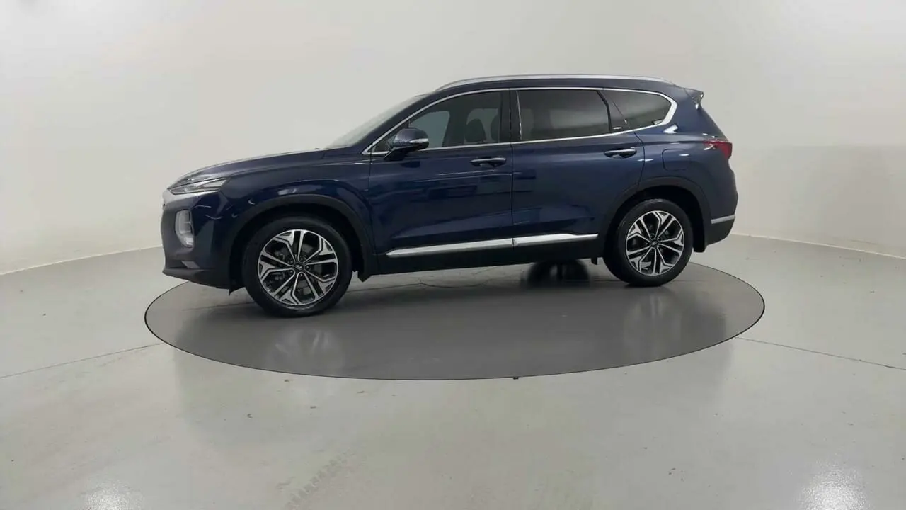 2019 Hyundai Santa Fe Gallery Image 2