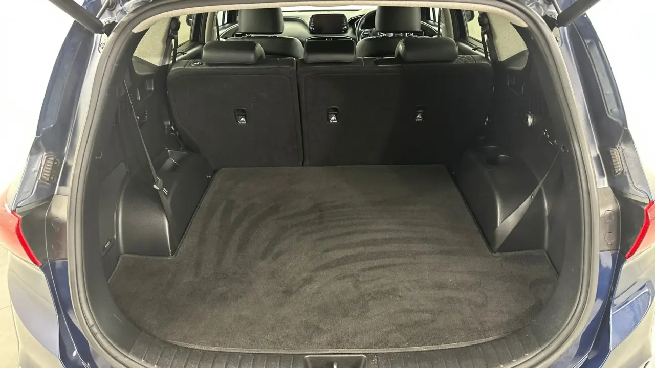 2019 Hyundai Santa Fe Gallery Image 9