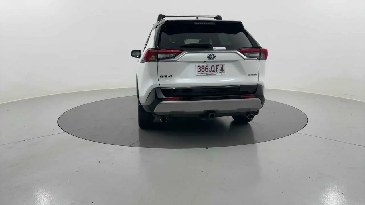 2022 Toyota RAV4 Gallery Image 4