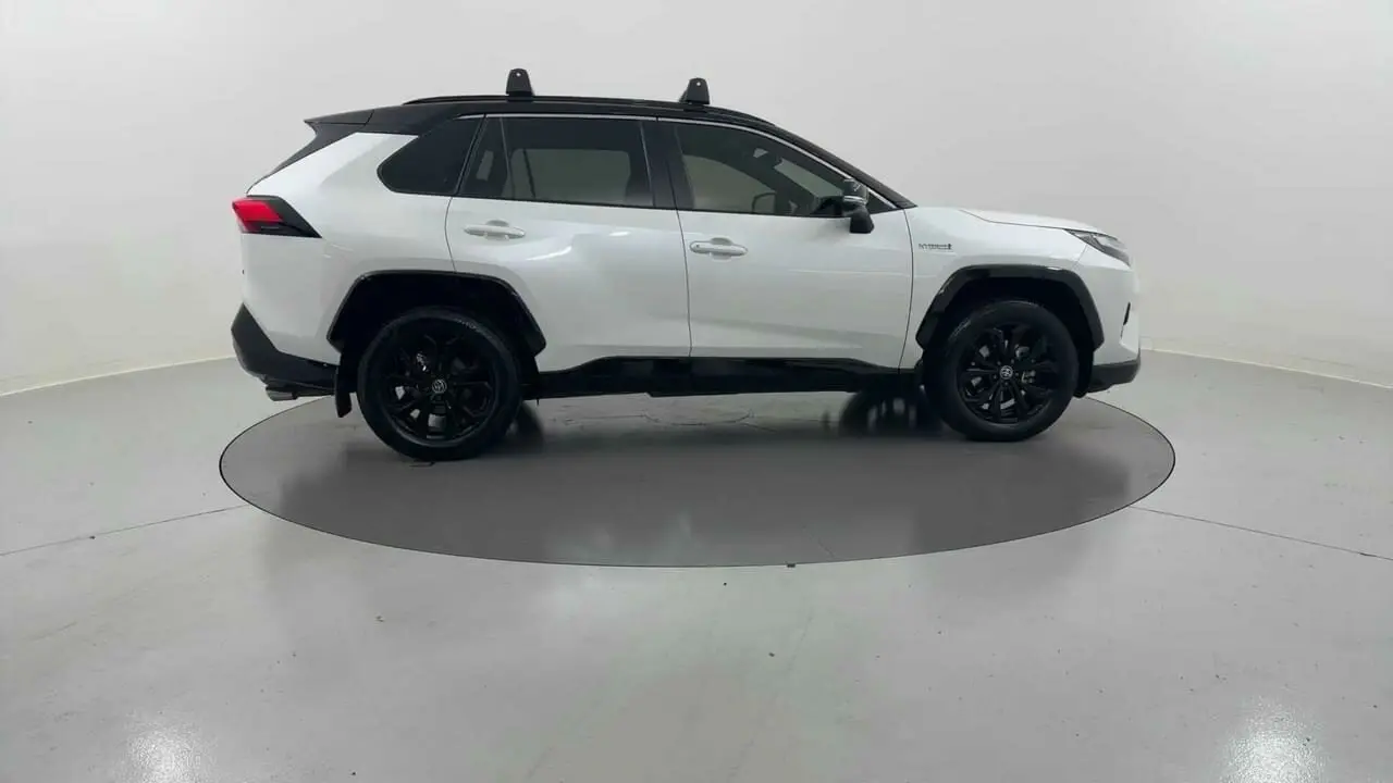 2022 Toyota RAV4 Gallery Image 6