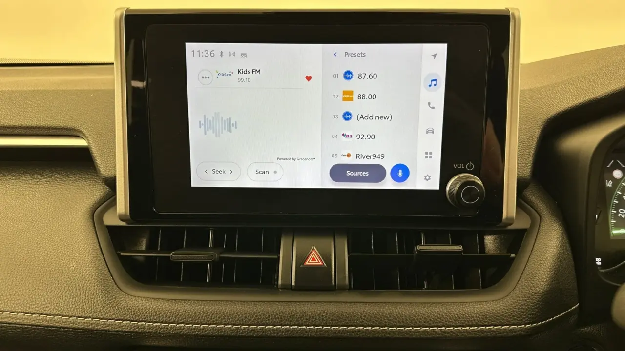 2022 Toyota RAV4 Gallery Image 12