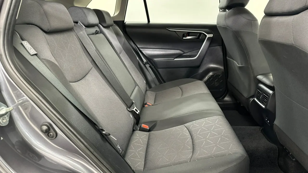 2022 Toyota RAV4 Gallery Image 15