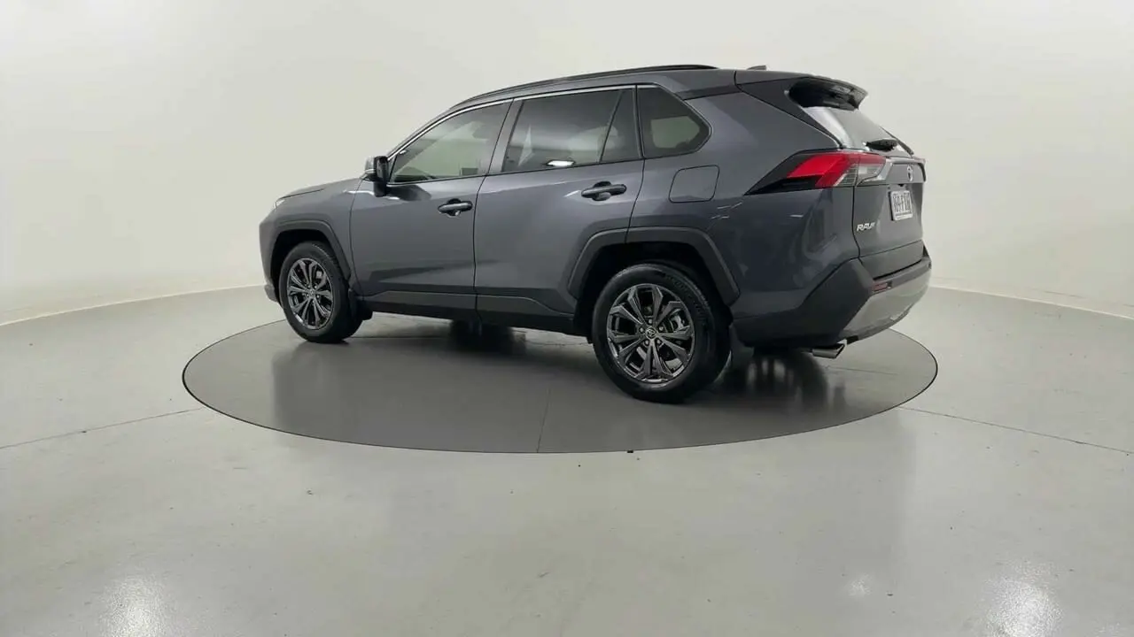 2022 Toyota RAV4 Gallery Image 3