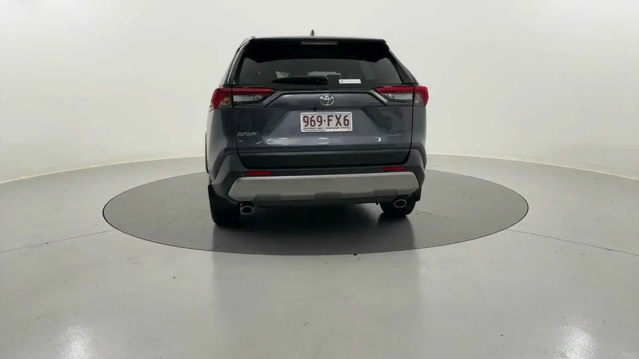 2022 Toyota RAV4 Gallery Image 4