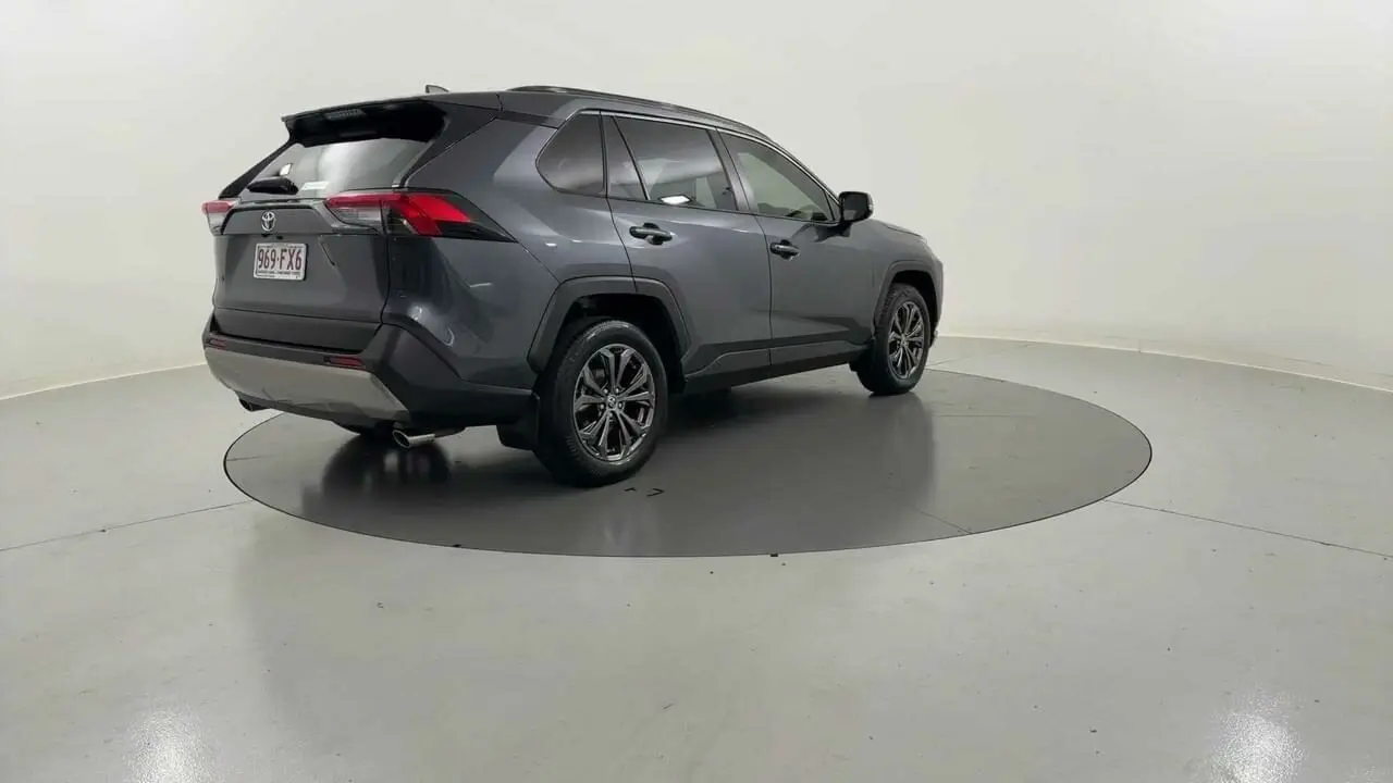 2022 Toyota RAV4 Gallery Image 5