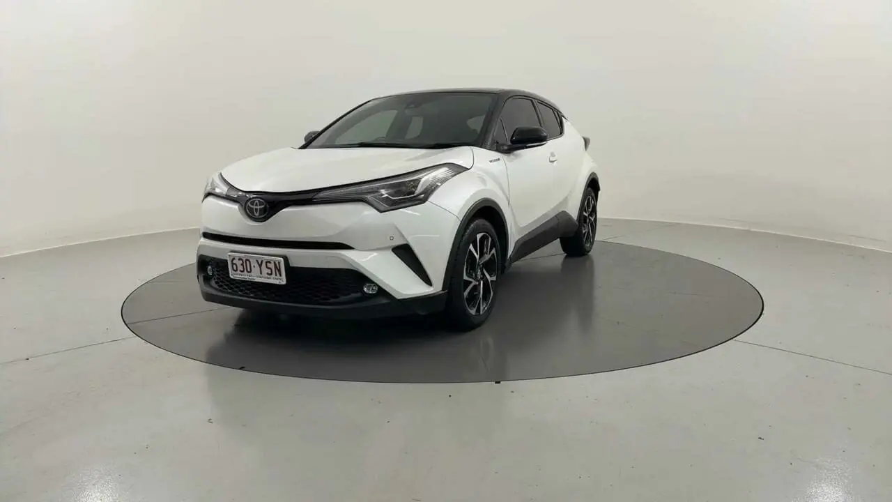 2019 Toyota C-HR Gallery Image 1