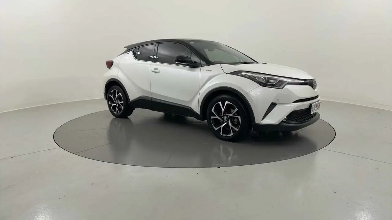 2019 Toyota C-HR Gallery Image 20