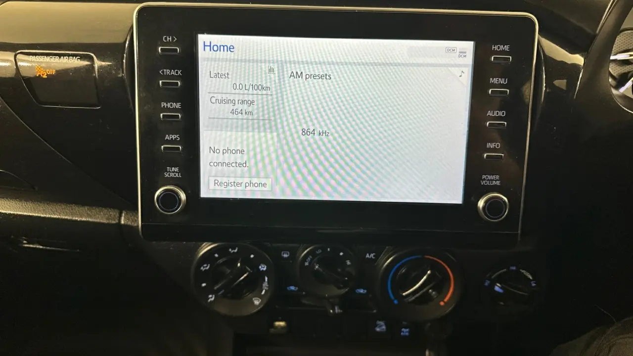 2022 Toyota Hilux Gallery Image 12