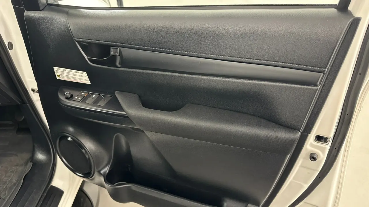 2022 Toyota Hilux Gallery Image 15