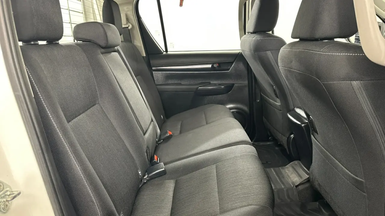 2022 Toyota Hilux Gallery Image 16