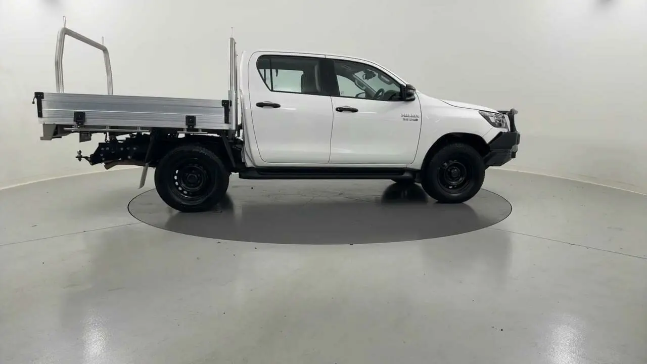 2022 Toyota Hilux Gallery Image 6