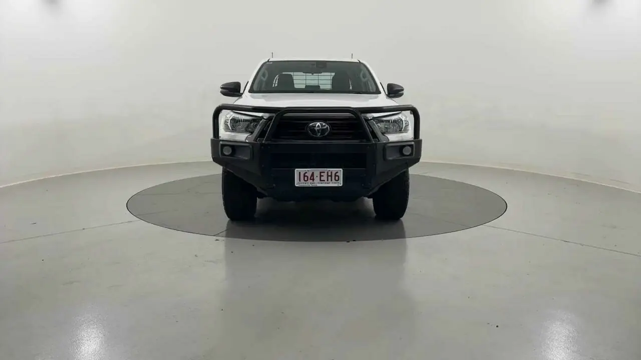 2022 Toyota Hilux Gallery Image 8