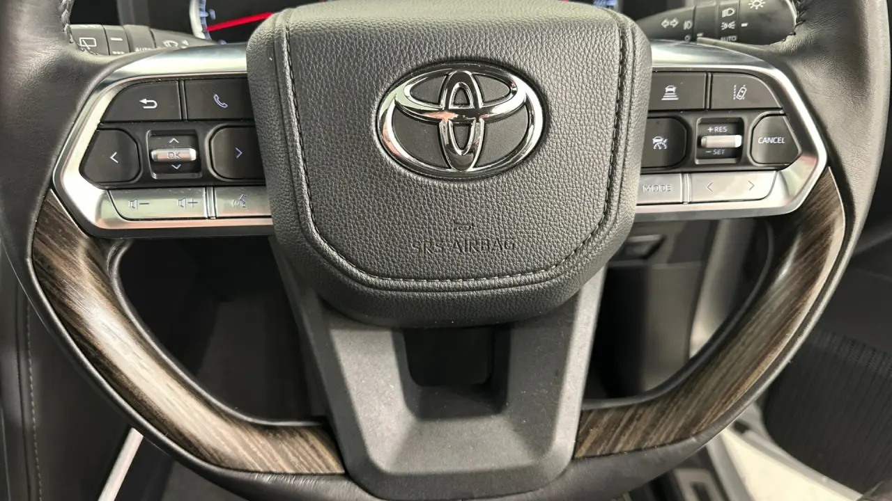 2023 Toyota Landcruiser Gallery Image 10