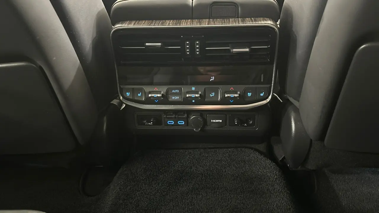 2023 Toyota Landcruiser Gallery Image 17