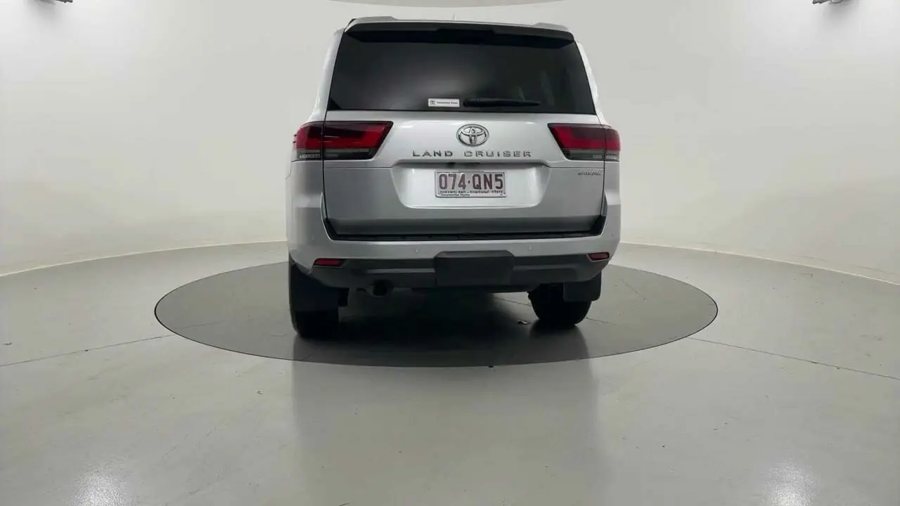 2023 Toyota Landcruiser Gallery Image 4