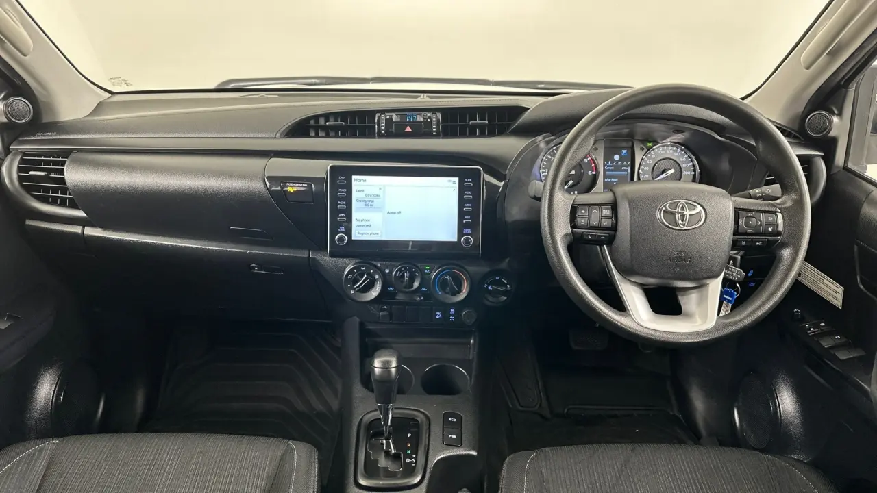 2022 Toyota Hilux Gallery Image 10