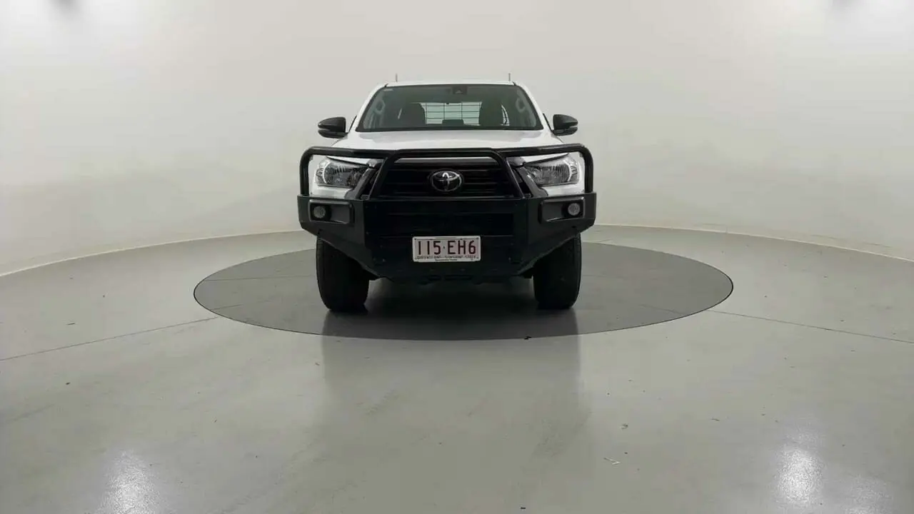 2022 Toyota Hilux Gallery Image 8