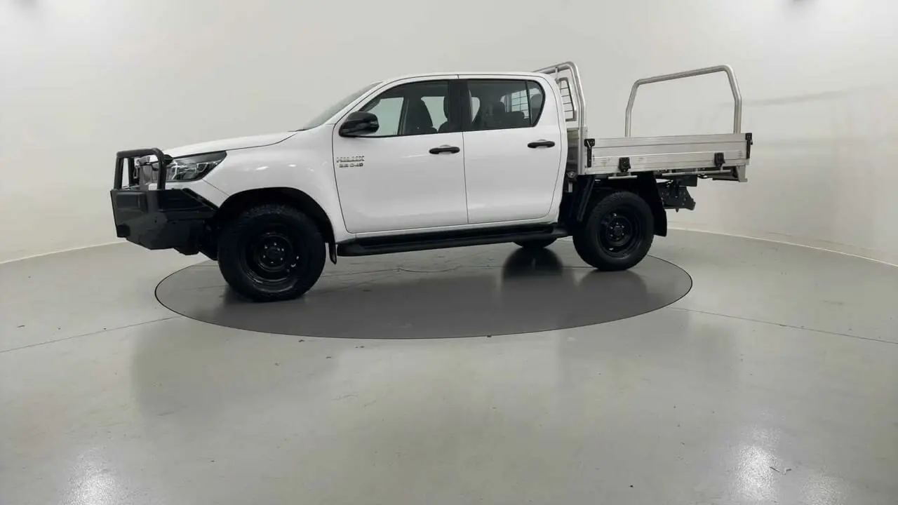 2022 Toyota Hilux Gallery Image 2
