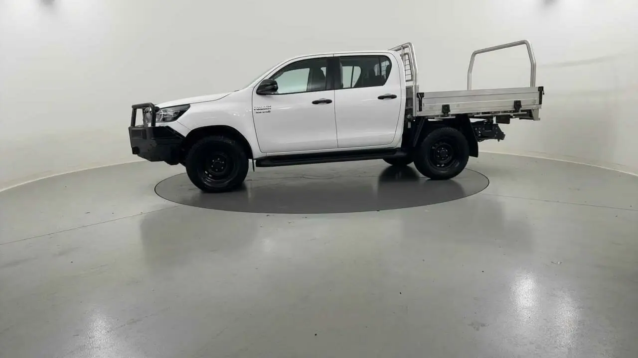 2022 Toyota Hilux Gallery Image 2