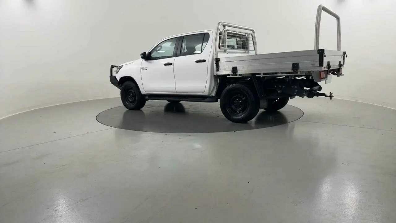 2022 Toyota Hilux Gallery Image 3